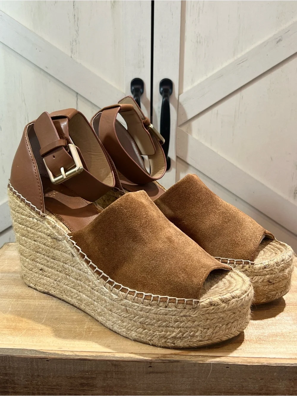 Marc Fisher Adalyn Brown Suede Leather Espadrille Platform Wedges Womens Sz 9